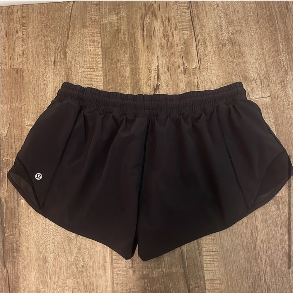 Lululemon Hotty Hot Shorts Size 12